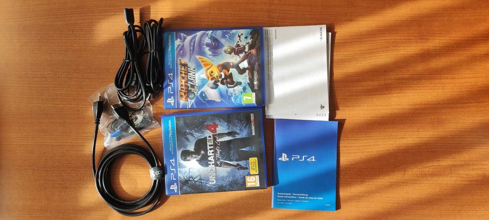 PlayStation 4 Slim