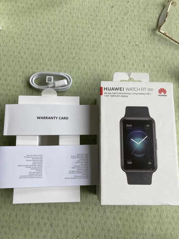 Часы HUAWEI WATC FIT. умные часы Новые