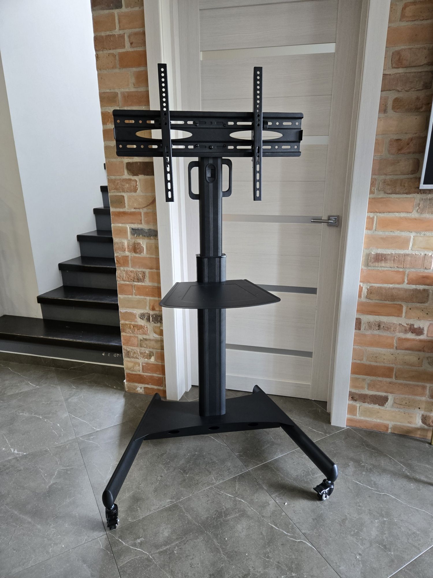 Подставка кронштейн под ТВ HiSmart 32"-65" (HS081171)