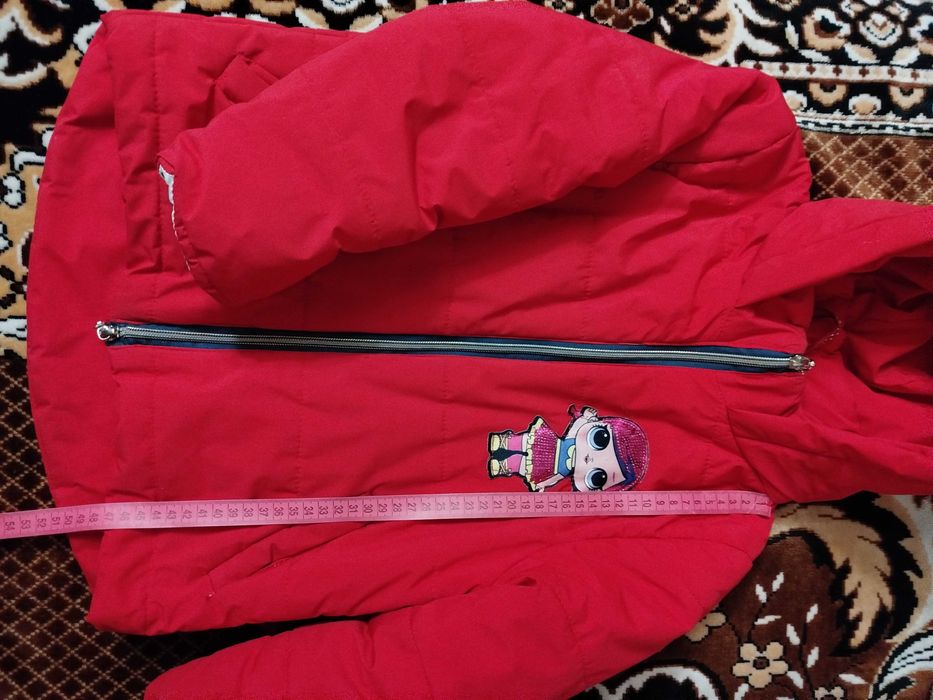 Продам куртку на дівчинку