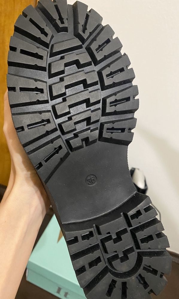 Черные лаковые ботинки ITTS на шнуровке демисезон