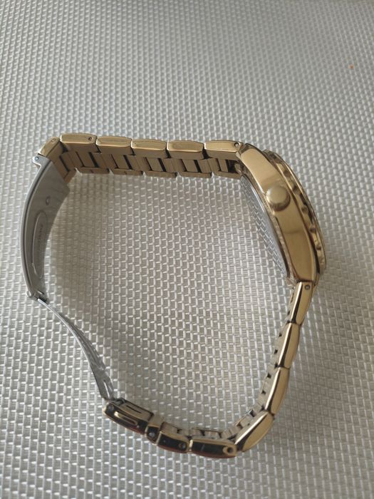 Женские часы Guess оригинал б/у