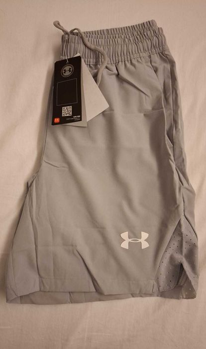 Calções Under Armour novos