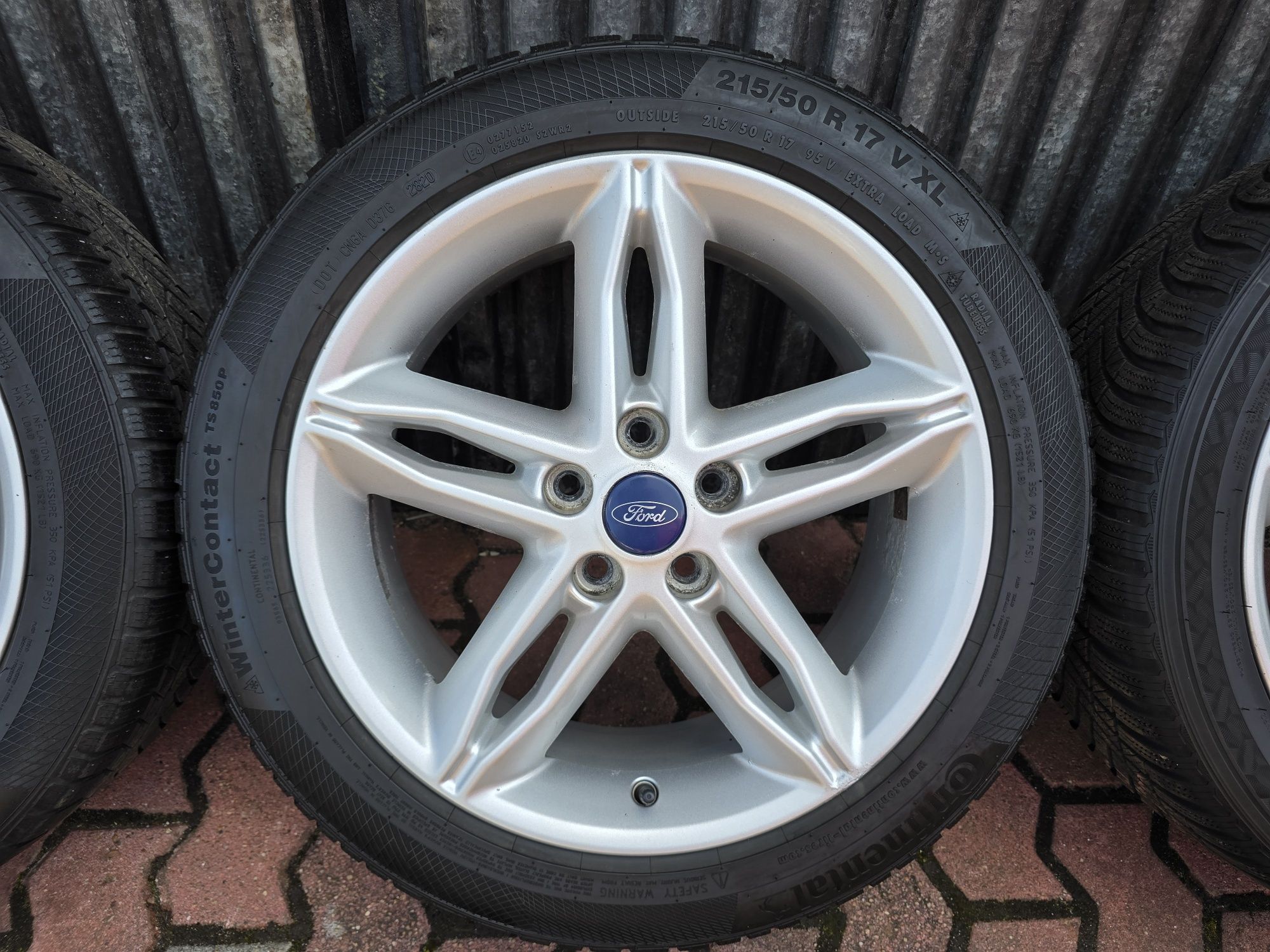 Felgi z oponami 215/50R17 Ford Focus 5x108 Mondeo C-Max S-max Kuga