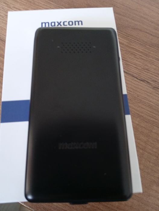 Telefon Nowy Dla Seniora Maxcom MM 835