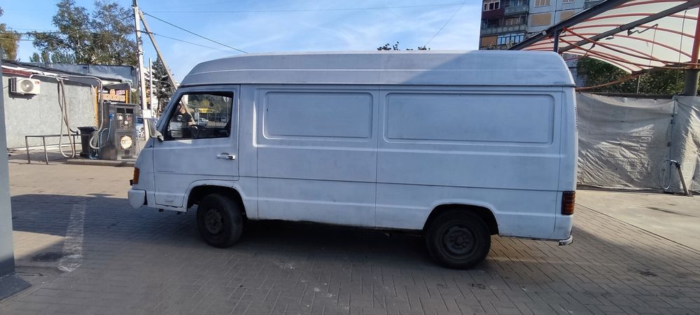 Продам Мерседес mb100d