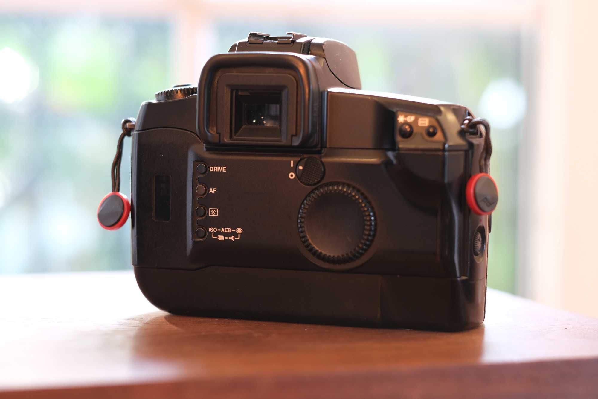 Canon A2 também conhecida como EOS 5 - Câmara Analógica 35mm