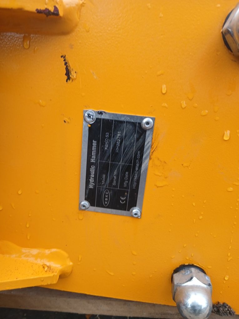 Mlot do koparki 2,5-4t hydrauliczny KBKC  190kg wyburzeniowy