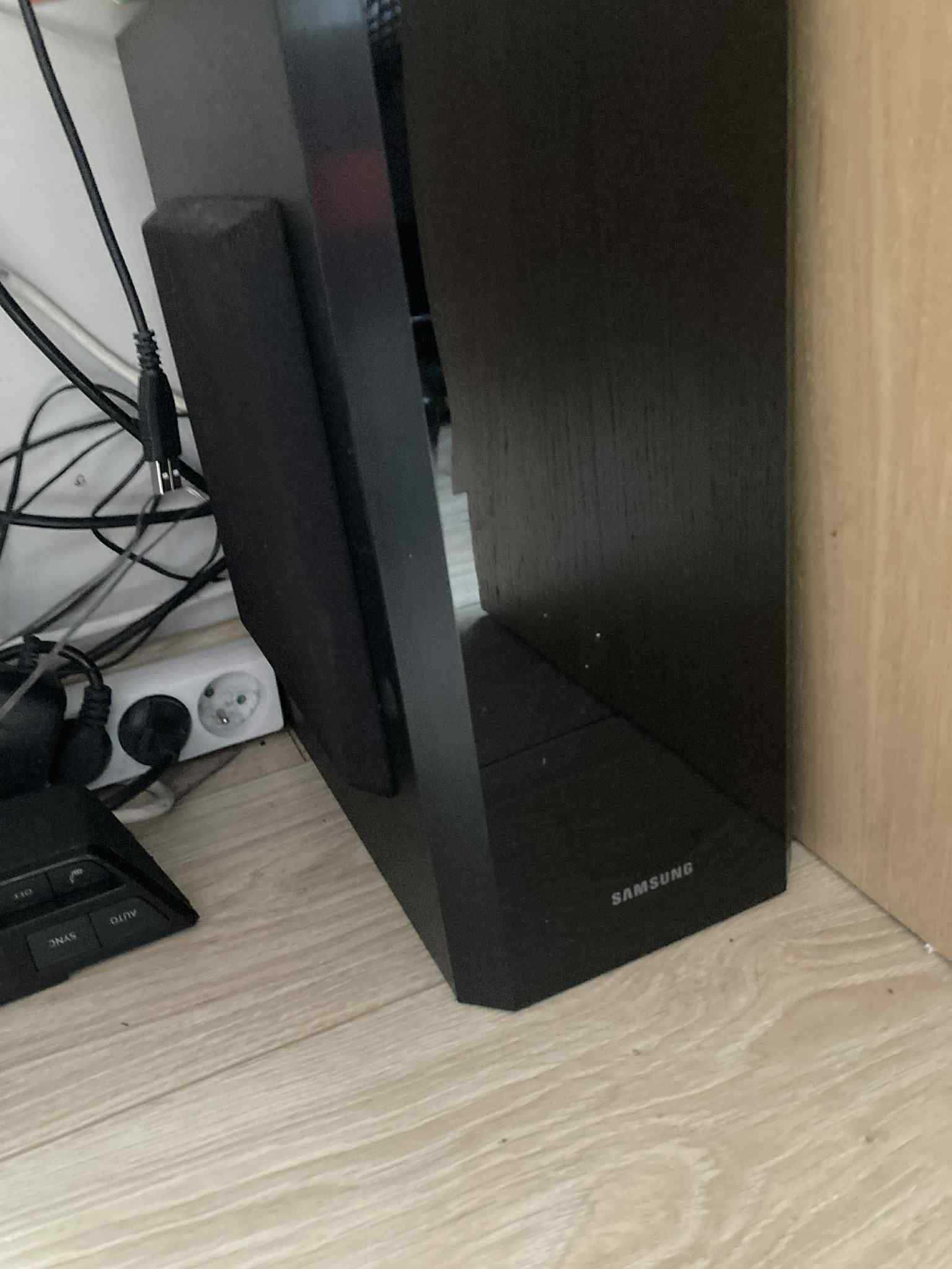Samsung HT-5500 – Kino domowe Blu-ray 5.1 – kompletne, dobry stan
