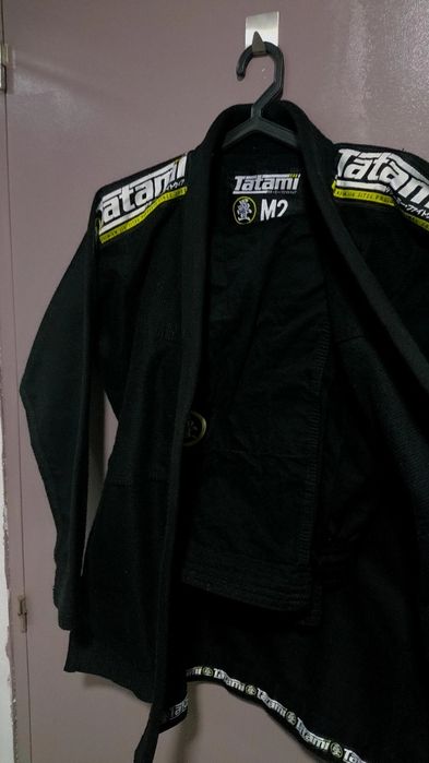 Kimono Tatami M4 – Novo

Kimono Tatami preto, tamanho M4. Novo, nunca