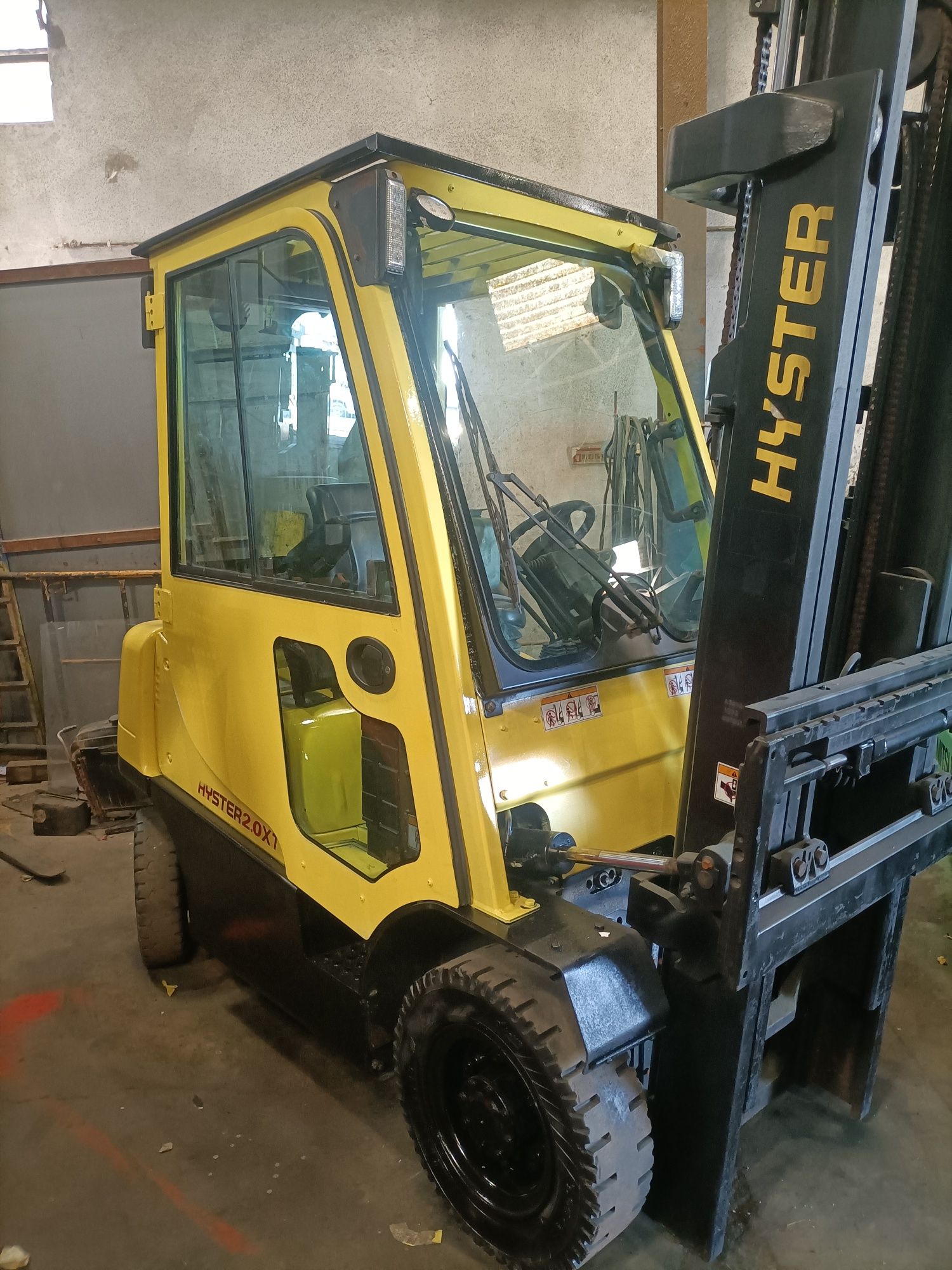 Empilhador Hister 2.0 toneladas GPL
