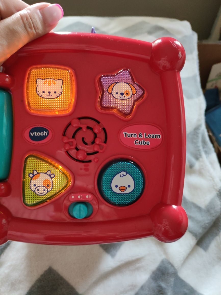 Kostka vtech w języku angielskim