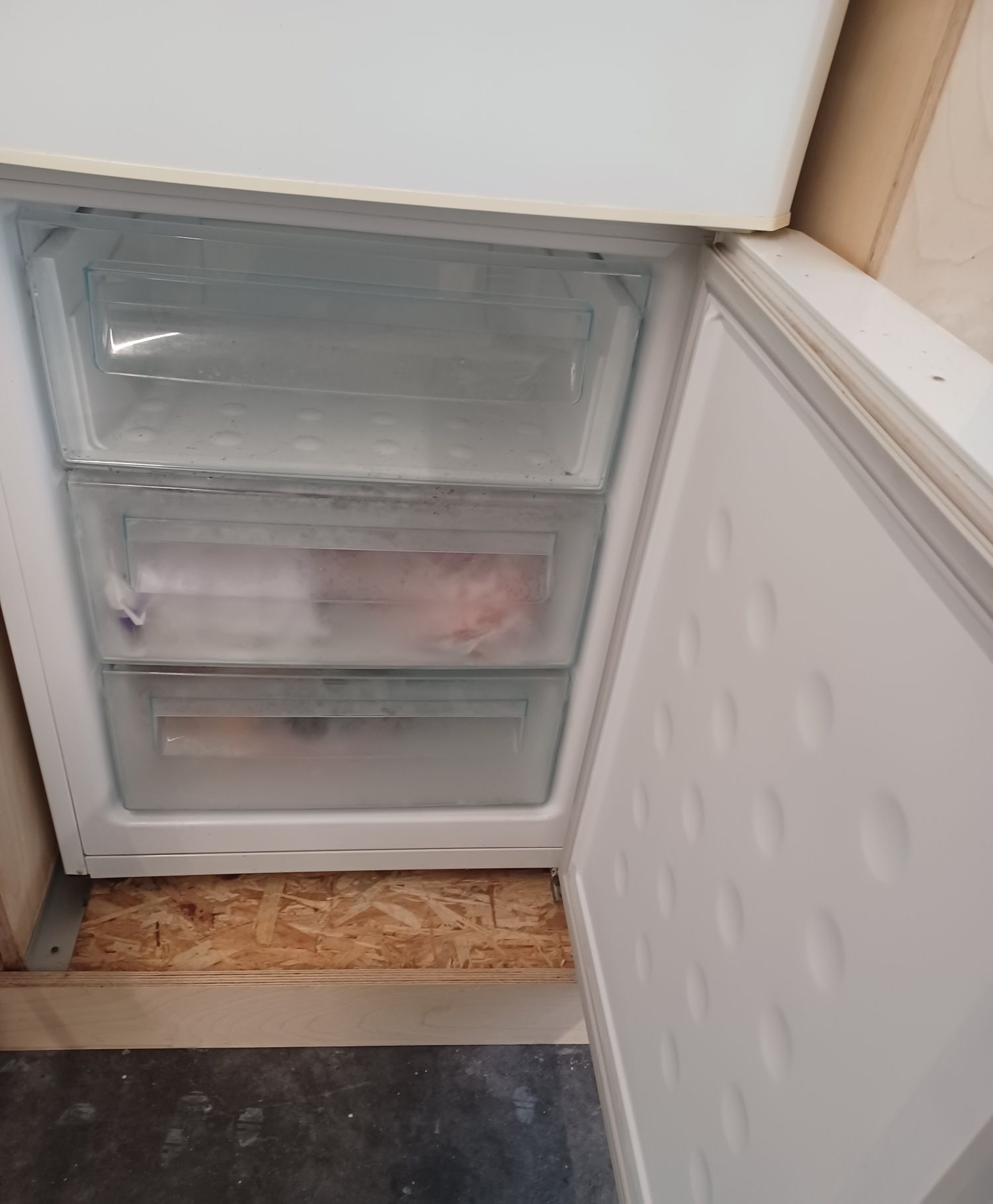 Frigorífico com arca