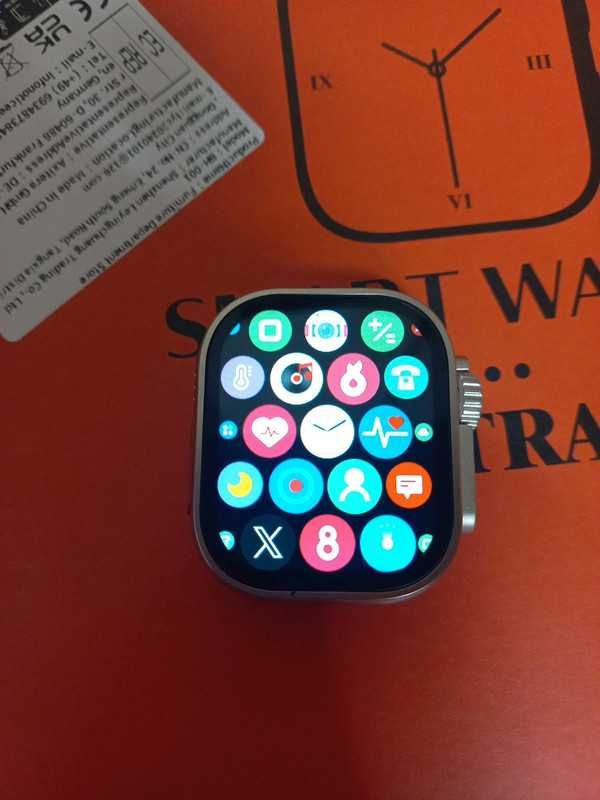 Smartwatch z kompletem pasków Ultra 9