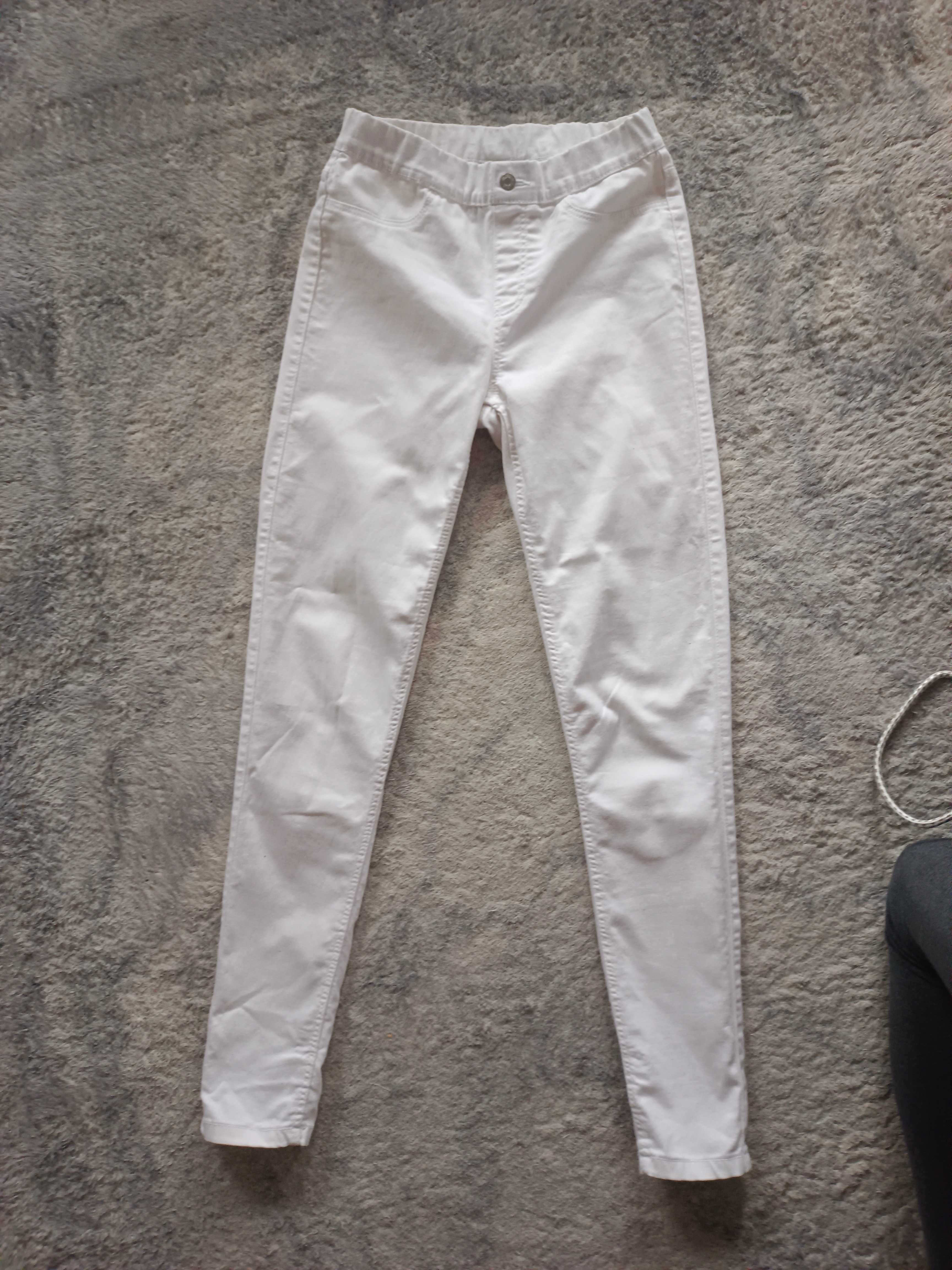 Jegginsy białe Esmara 36,s miękki jeans, dopasowują się do figury