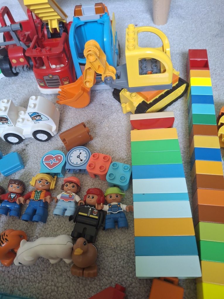 Klocki lego duplo luzem, ludziki, zwierzęta, pojazdybetc