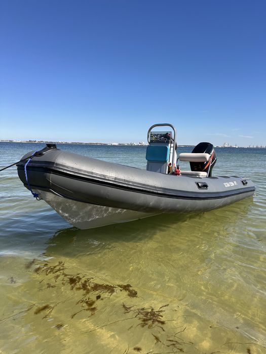 Semi rigido “flutuadores novos”