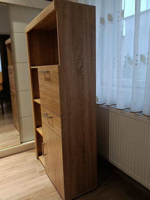 Sprzedam szafke na książki lub ciuchy