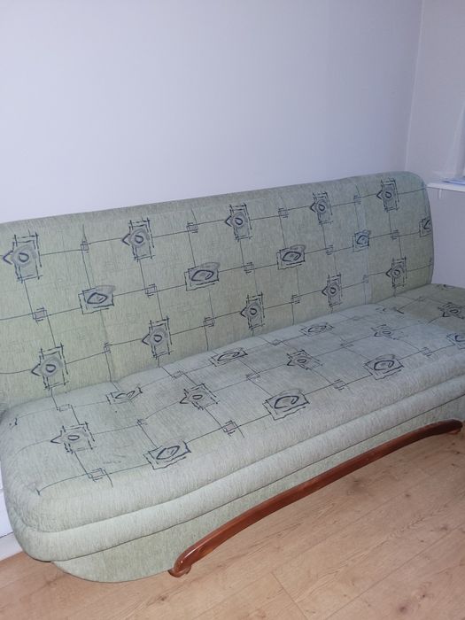 Kanapa, wersalka rozkładana.