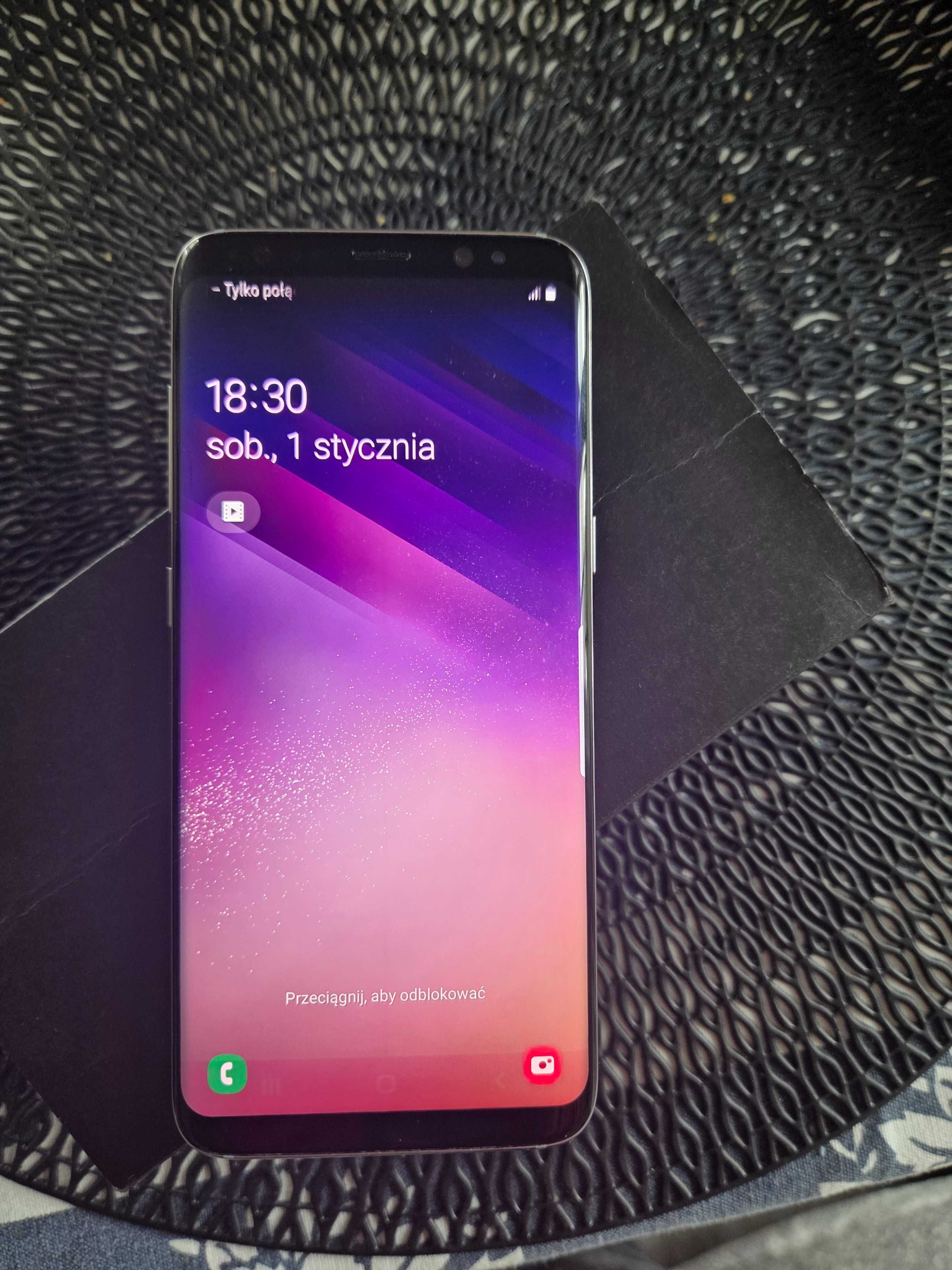 Sprzrdam samsunga s8 w bardzo dobrym stanie