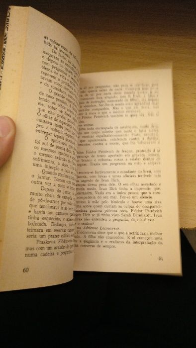 Livros diversos - O Jogador, de Fiódor Dostoiévski , entre outros