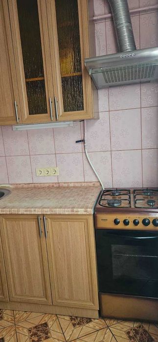 Продам 2 ком.кв. вул. Нескорених (Г.Труда) 17