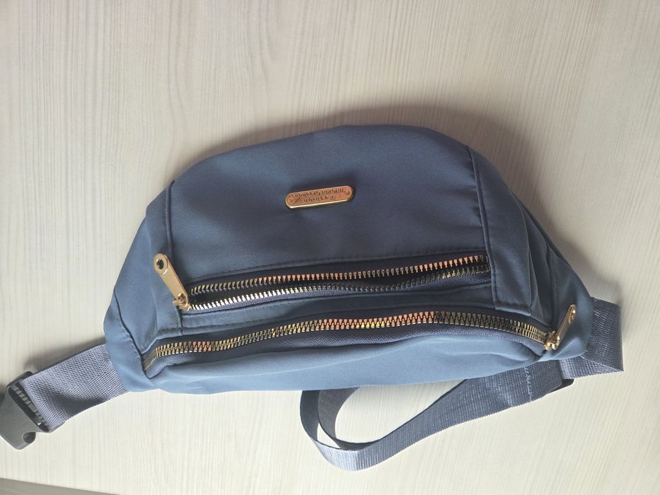 Nowa niebieska materiałowa nerka/saszetka