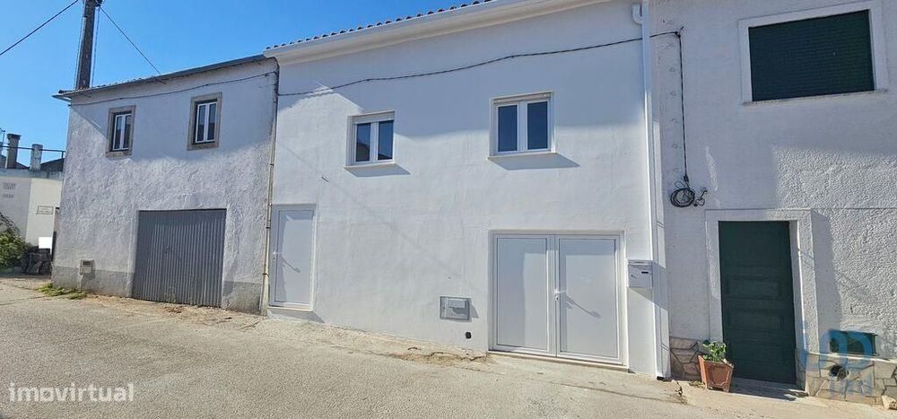 Casa de aldeia T4 em São Miguel, Santa Eufémia e Rabaçal de 225,00 m2
