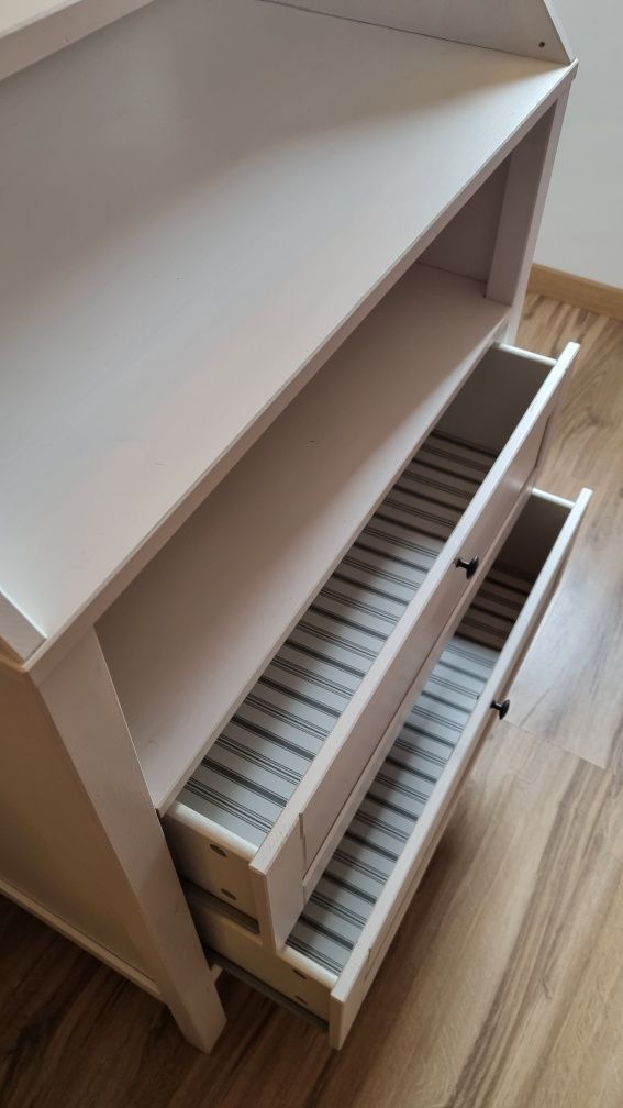 Trocador/cómoda Sundvik Ikea
Trocador/cómoda