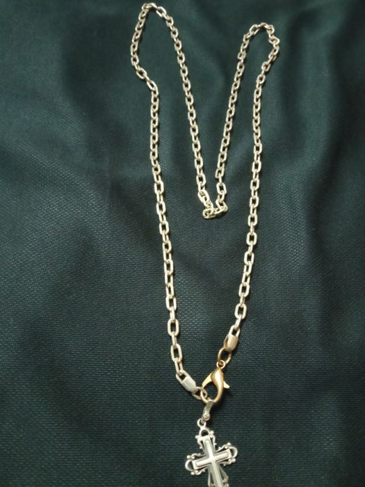 Продам серебряную цепочку