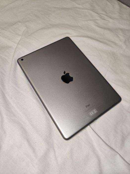 iPad 5ª geração semi-novo