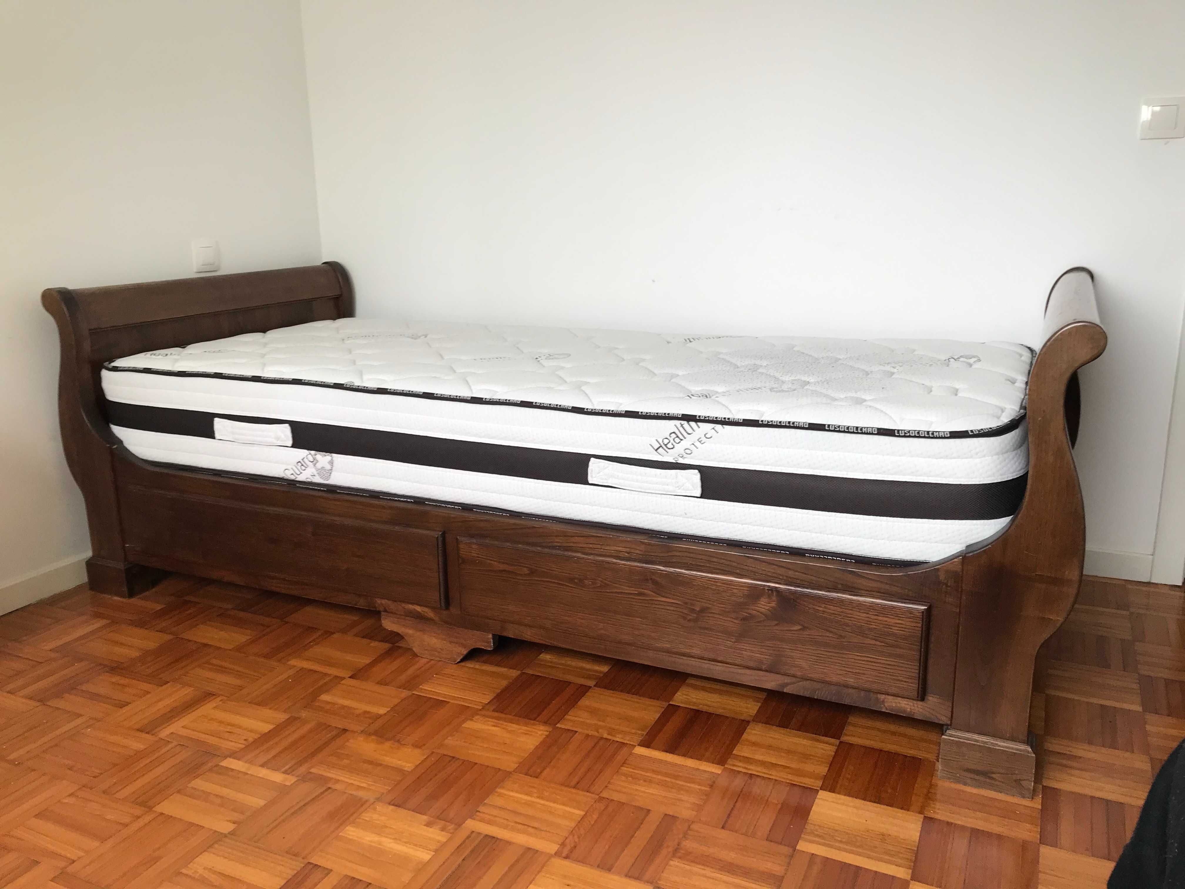 Cama de solteiro com colchão e mesa de cabeceira + oferta (NOVO PREÇO)