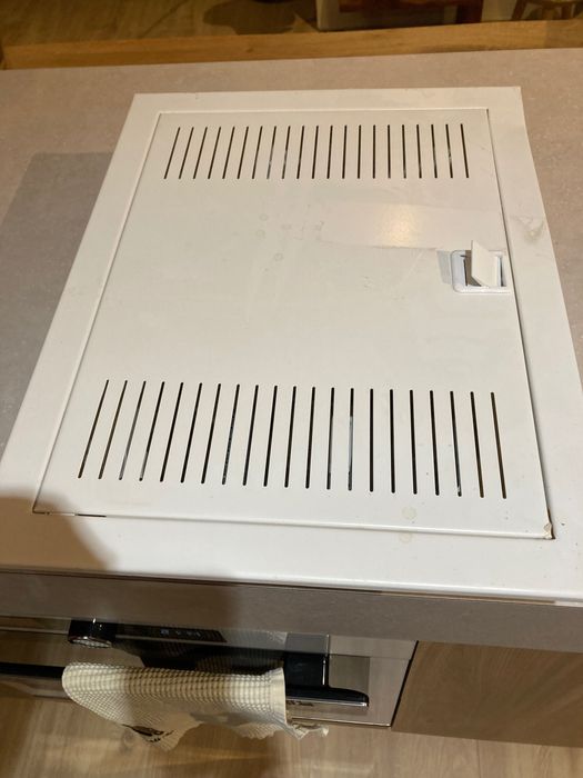 Płyta montażowa perforowana Schrack