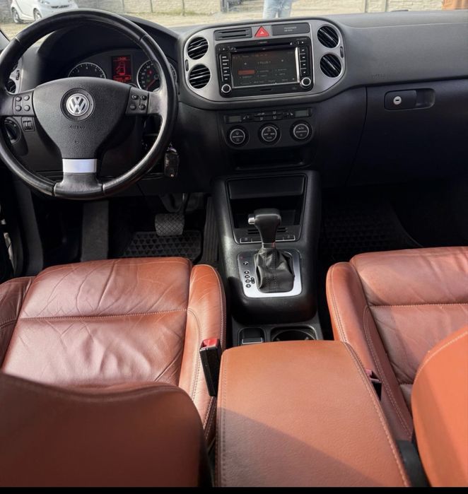 Tiguan 2.0 tsi 170tys km automat nowe opony zumowe, jezdzacy, hak