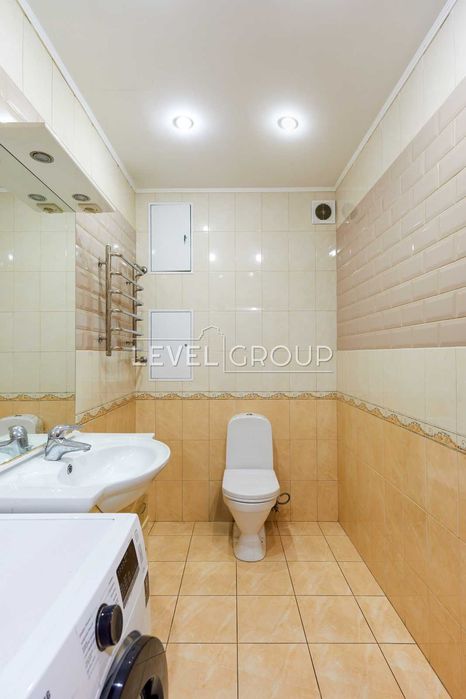 продаж 3-кімн квартири  вул. Анни Ахматової вул., 43 Осокорки