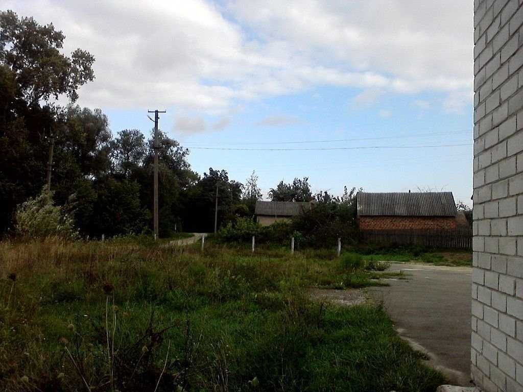Нежила будівля 146 м2 Чернігівська обл., с.Радянська Слобода  10 000$