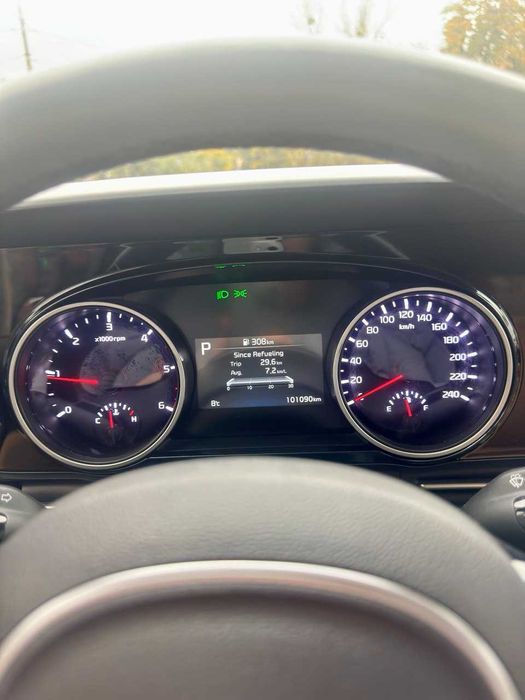 Kia Carnival 2021 2.2 дизель чорна