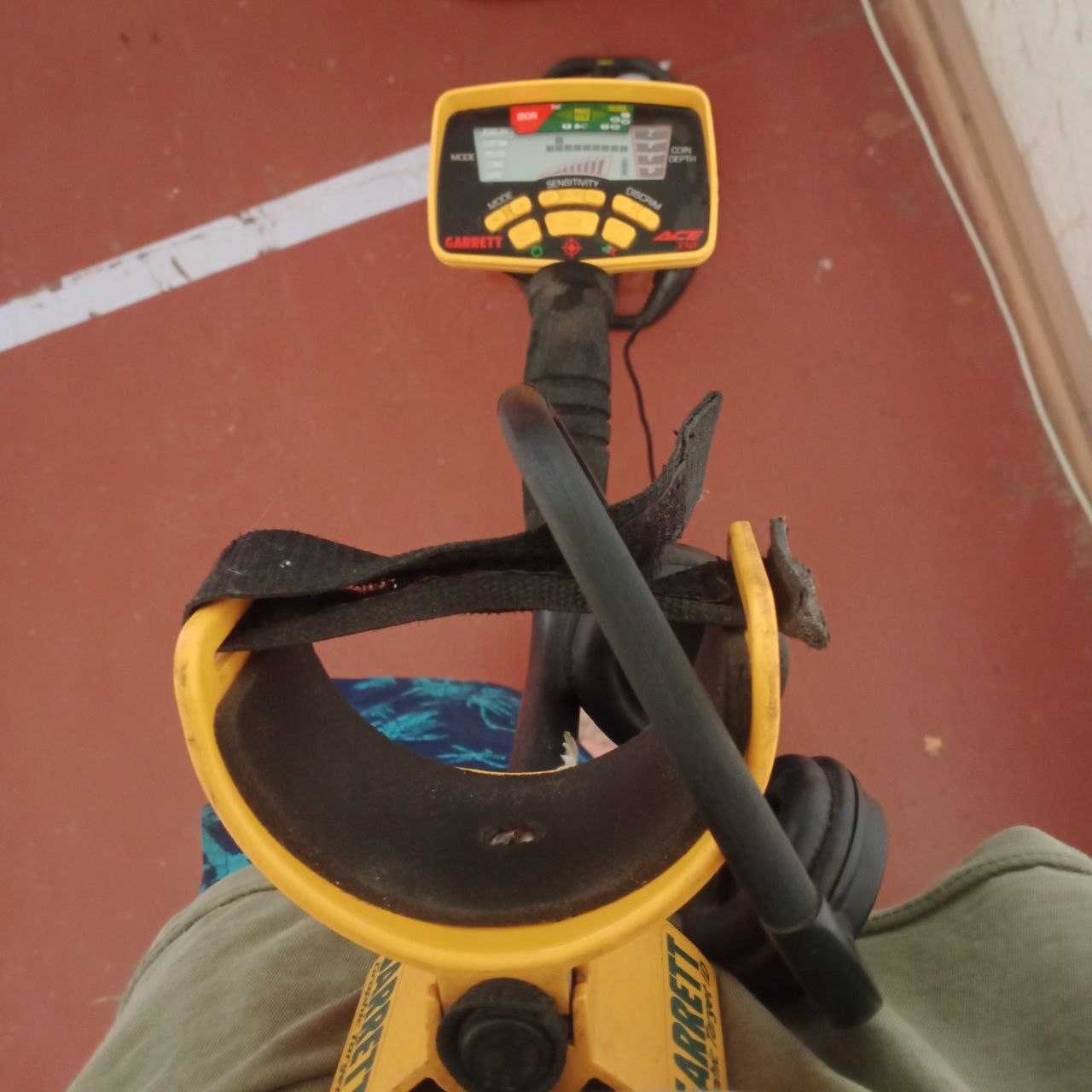 Продам Металошукач Garrett ACE 350  та Quasar ARM у подарунок!