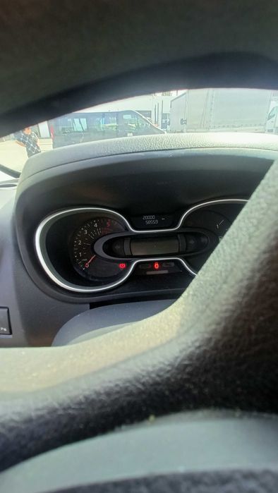 Renault Trafic 2.0 145hp 28000tys przebiegu.