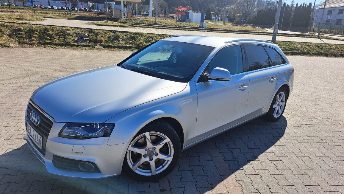 Audi A4 B8 Avant 2.0 tdi Manual