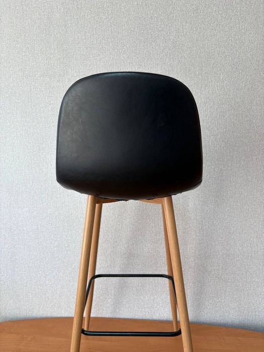 Високий стілець YJSK