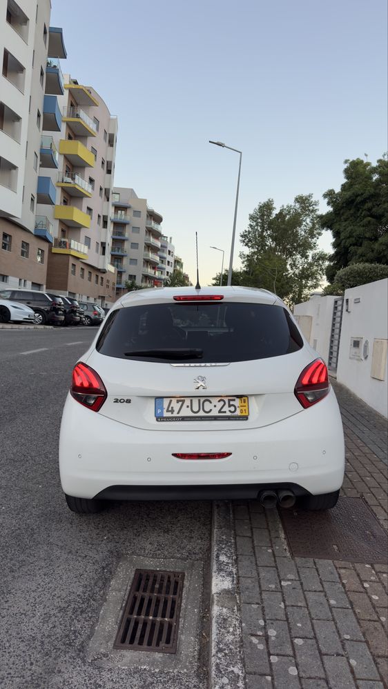 Peugeot 208 1.6 BlueHDi Style 2018