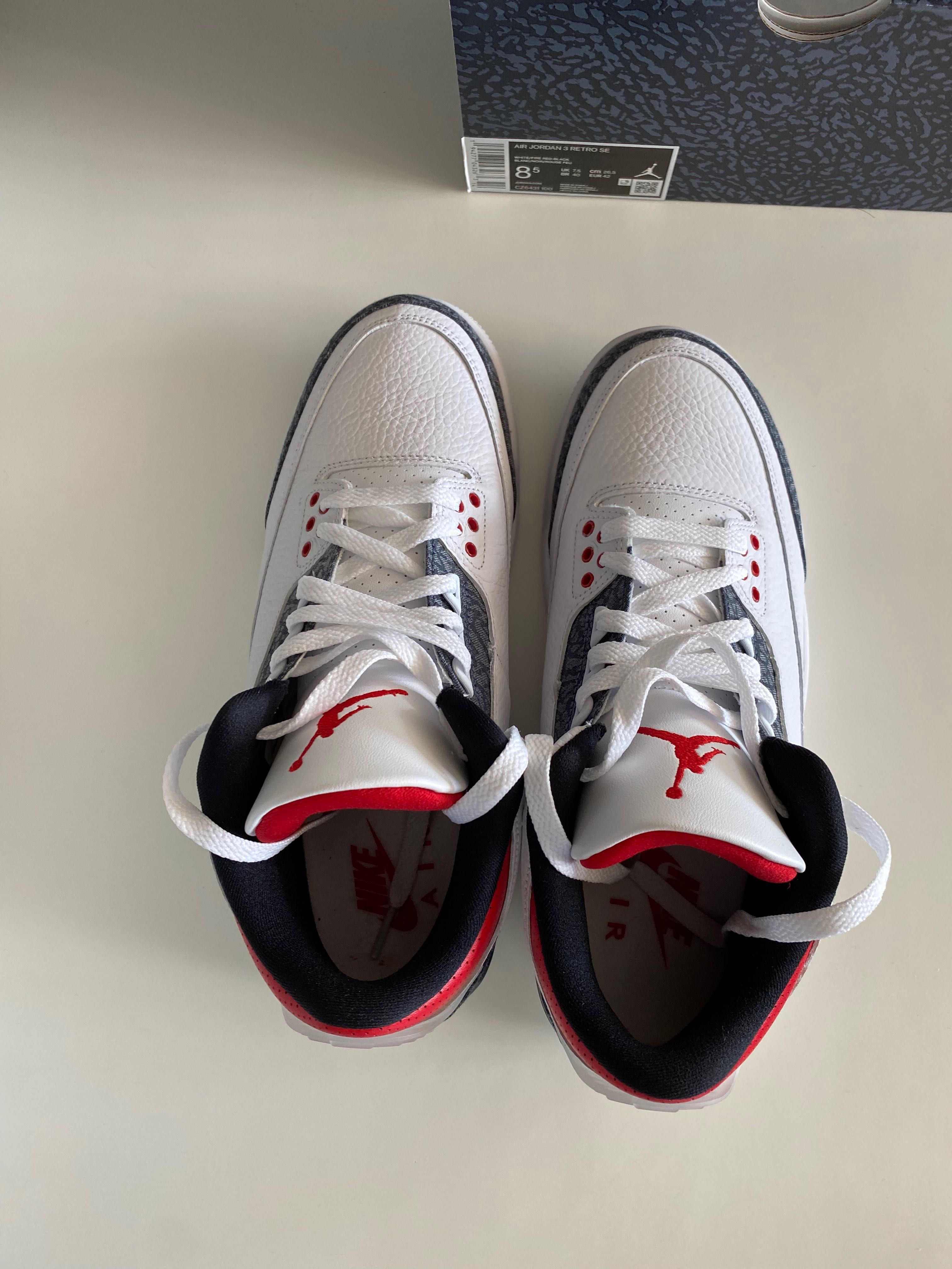 NIKE Air Jordan 3 Retro SE Fire Red Denim 42 (8.5)