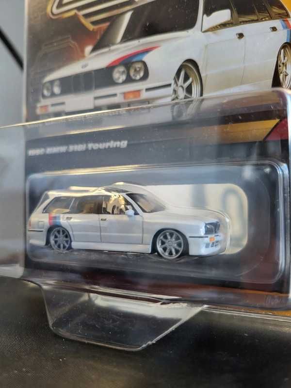 Mattel Creations Hot Wheels Collectors Elite 64 1990 BMW 318i Touring