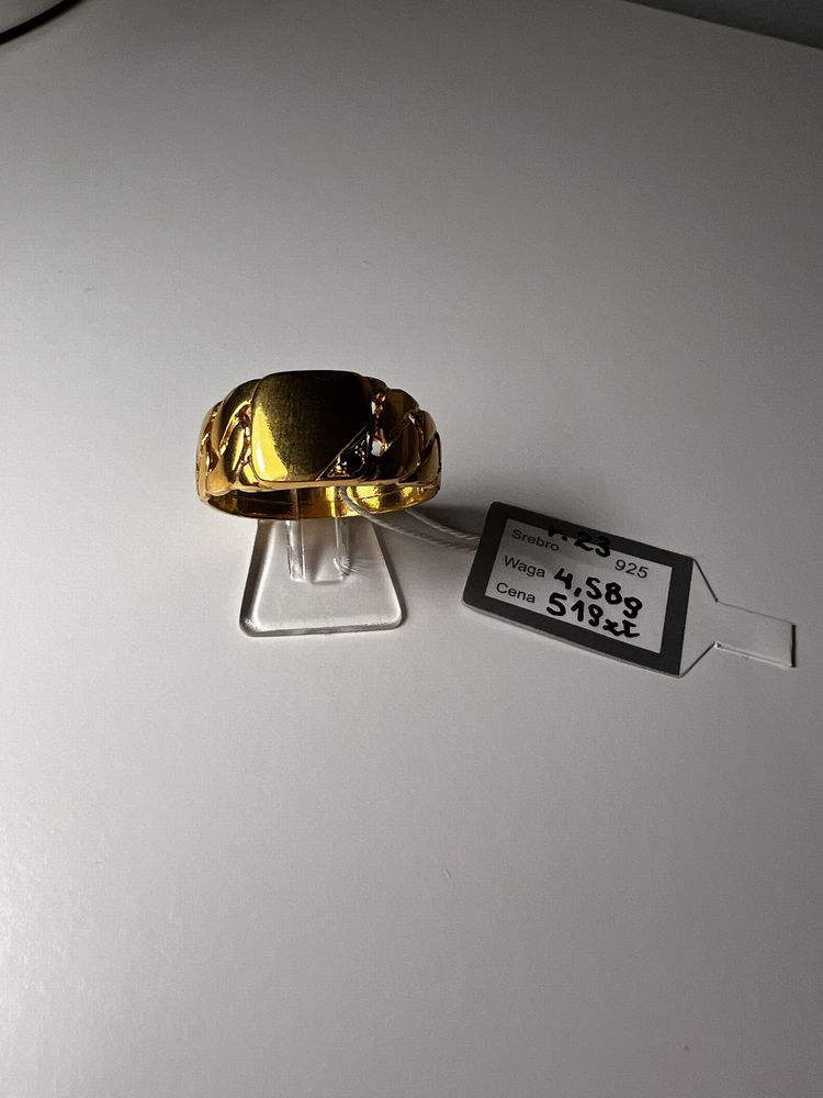 Mega sygnet z onyxem