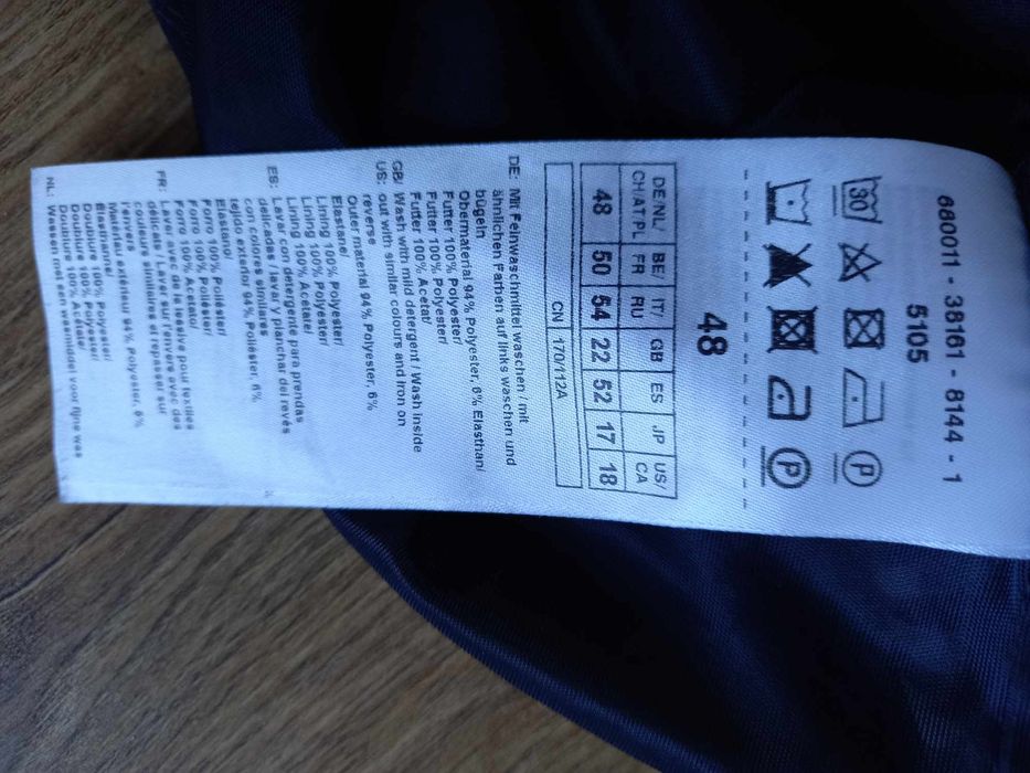 Elegancka sukienka w rozm 48, stan idealny