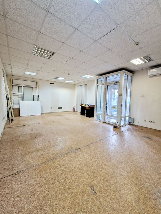 Вул. Костенко! 100кв.м в центрі міста!