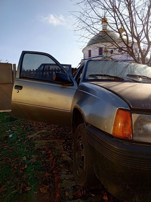 Продам Опель кадет