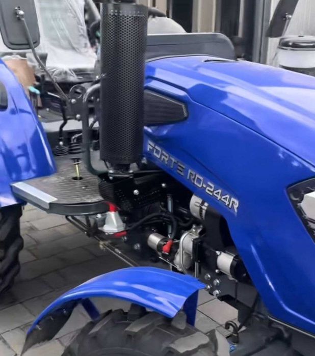 Новітній мінітрактор Forte RD-244 R трактор Форте 244 з реверсом