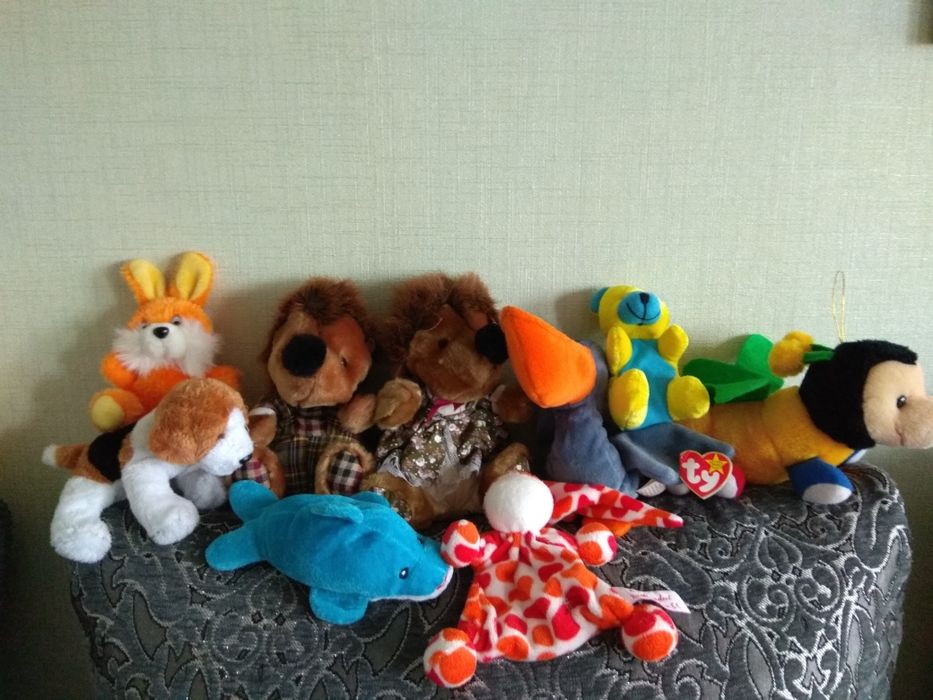 Іграшки м'які різні